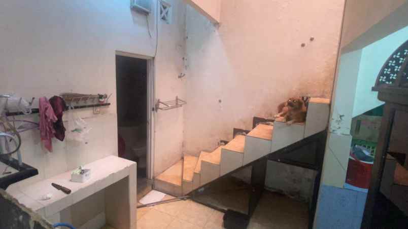 dijual rumah karang asem