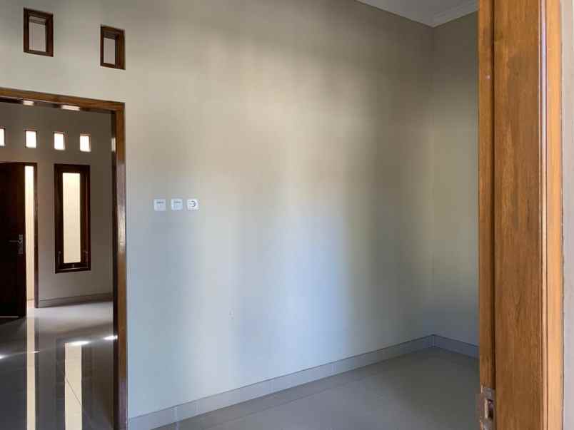 dijual rumah karangmojo purwomartani