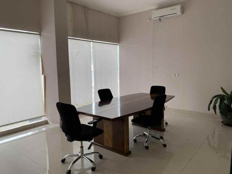 dijual rumah kawasan indistri delta