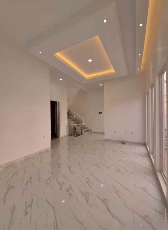dijual rumah kayu putih jakarta timur