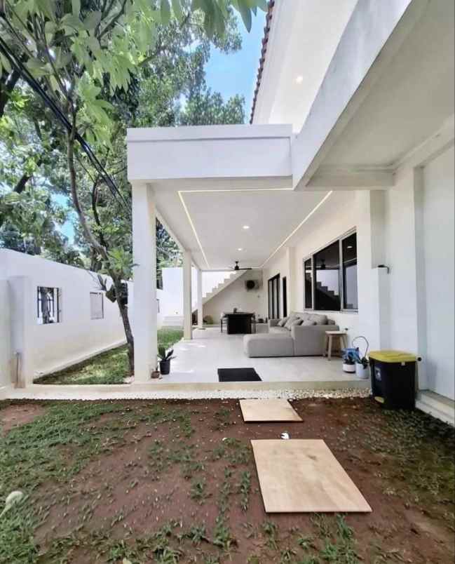 dijual rumah kebayoran baru