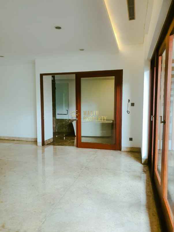 dijual rumah kebayoran lama jakarta