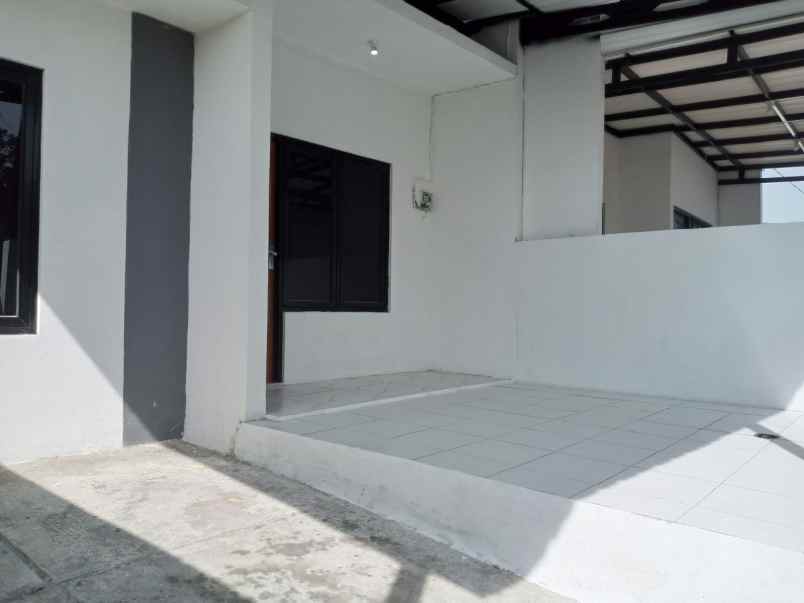 dijual rumah kedungmundu tembalang