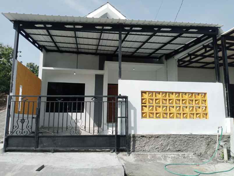 dijual rumah kedungmundu tembalang