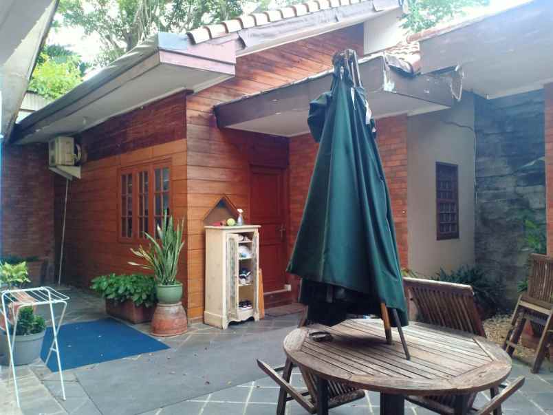 dijual rumah kemang selatan bangka