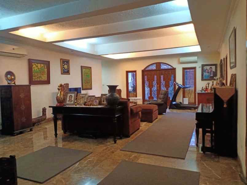 dijual rumah kemang selatan bangka