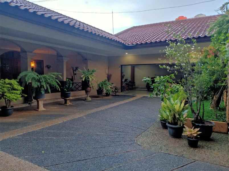dijual rumah kemang selatan bangka