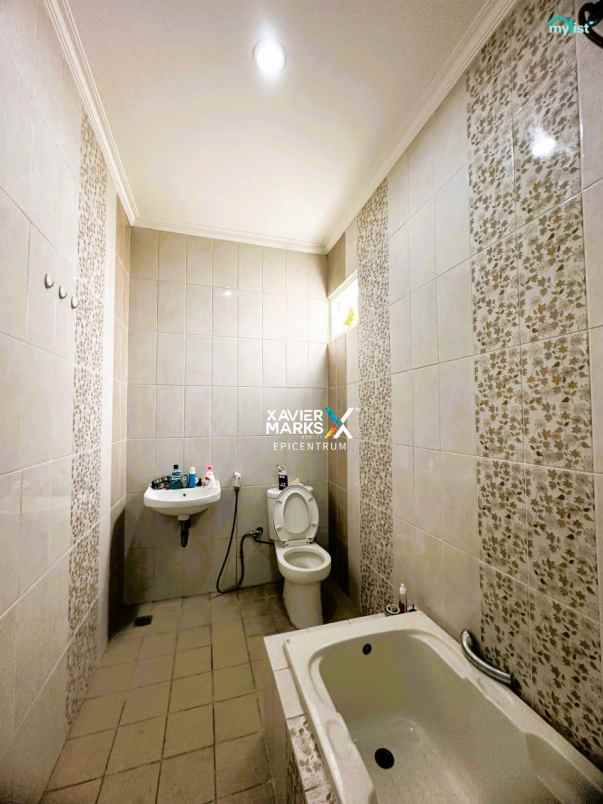 dijual rumah kertajaya indah regency dekat galaxy mall