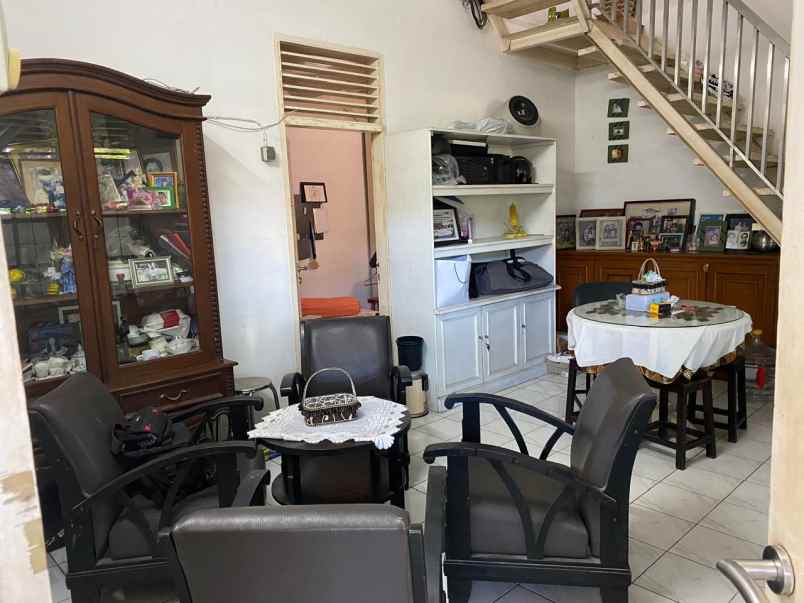 dijual rumah klampis indah