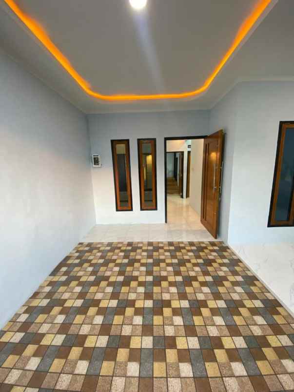 dijual rumah klari