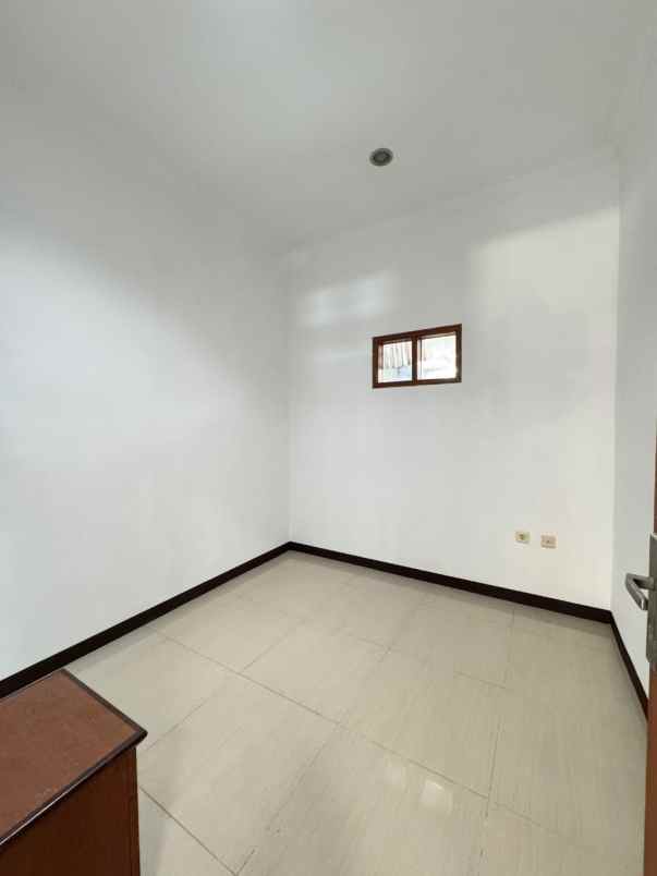 dijual rumah komp leuwi anyar leuwi