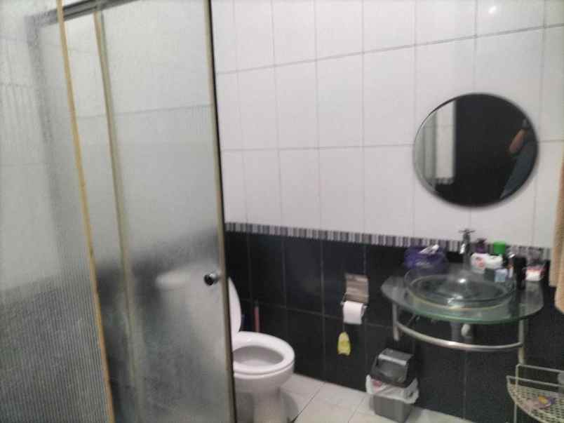 dijual rumah komp parahyangan permai