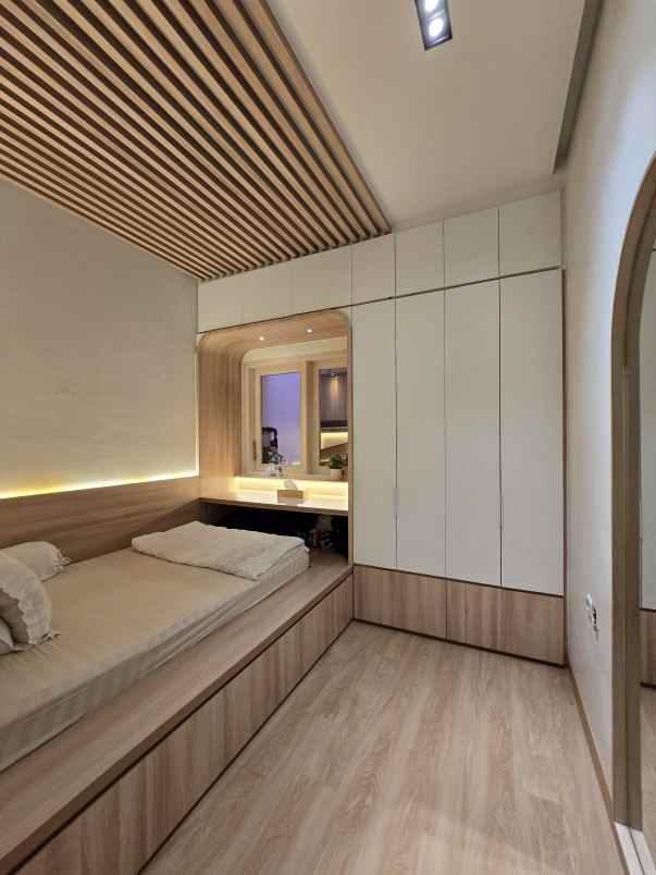 dijual rumah komplek billymoon pondok