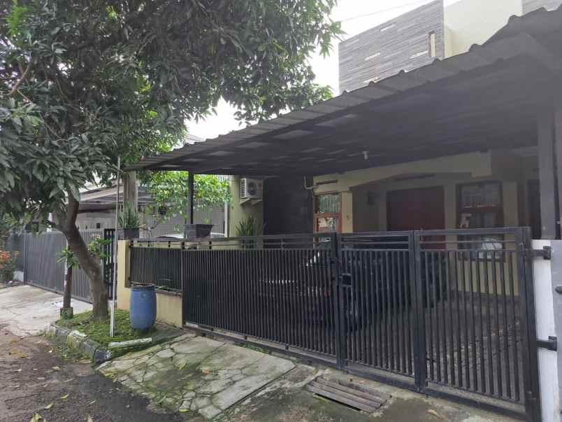dijual rumah komplek bumi adipura bandung