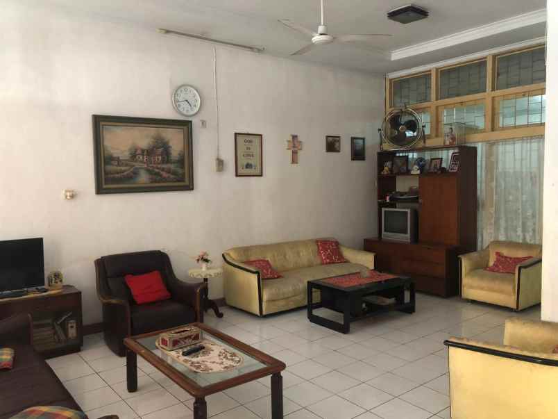 dijual rumah komplek cipinang baru