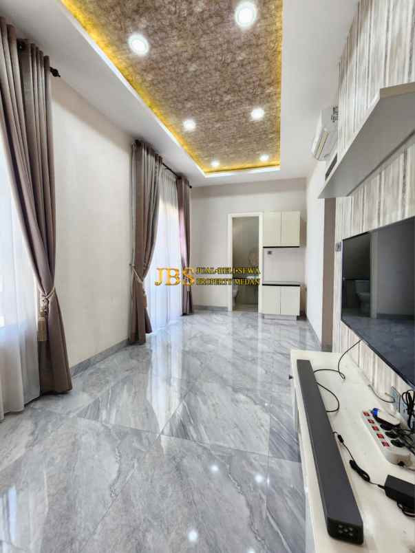 dijual rumah komplek citraland gama