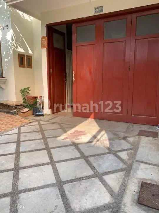 dijual rumah komplek pemda pondok
