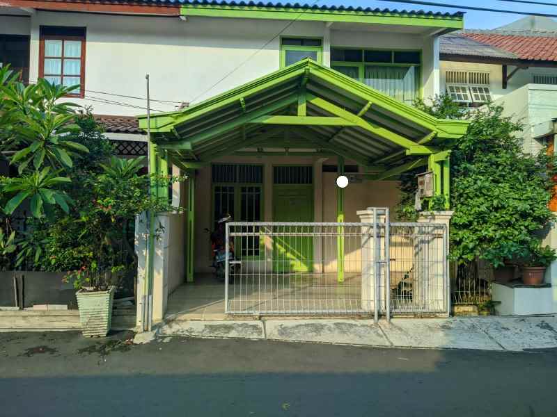dijual rumah komplek pemda pondok