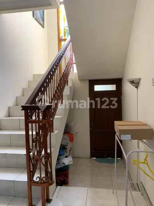 dijual rumah komplek pemda pondok