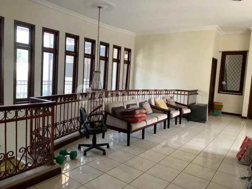 dijual rumah komplek pemda pondok