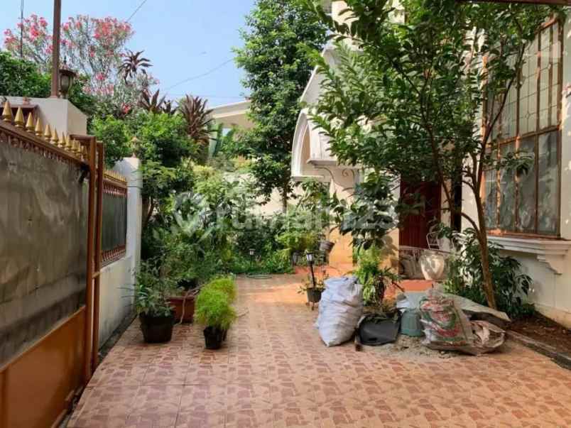 dijual rumah komplek pemda pondok