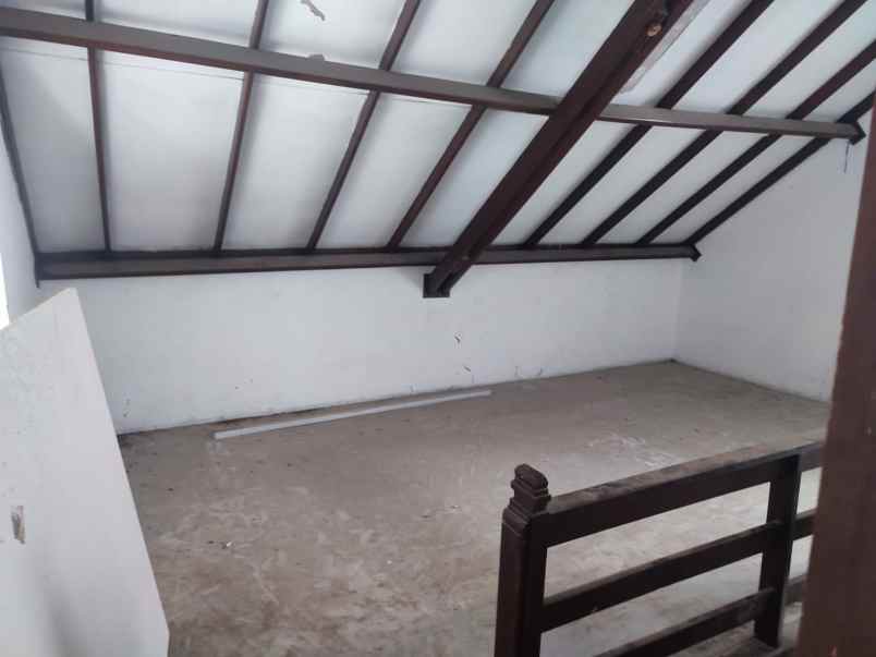 dijual rumah komplek setraduta bandung