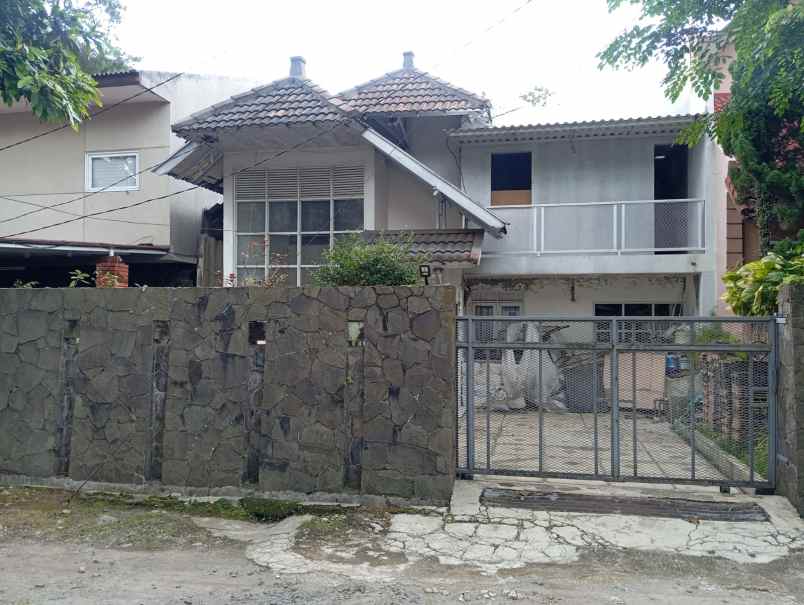 dijual rumah komplek setraduta bandung