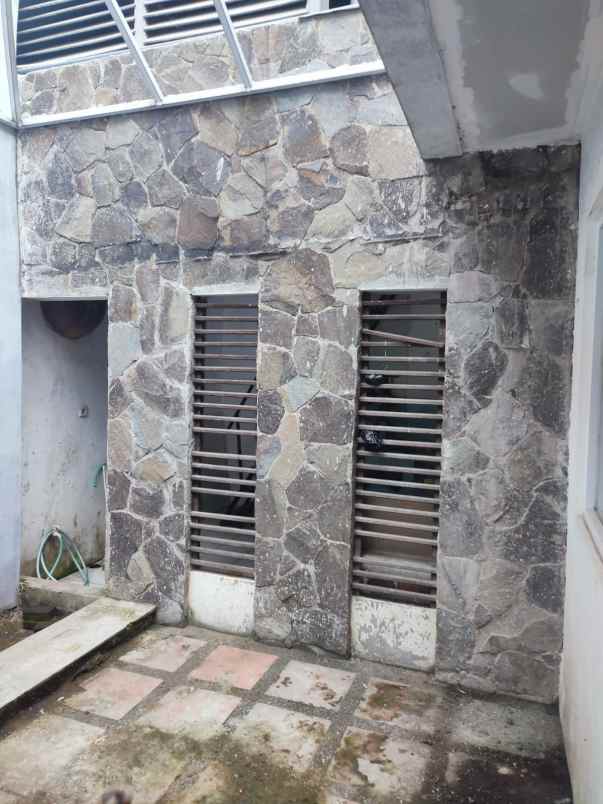 dijual rumah komplek setraduta bandung