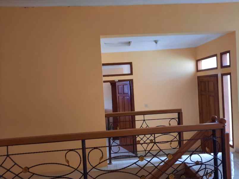 dijual rumah komplek sukaluyu cikutra