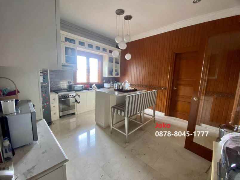 dijual rumah komplek widya chandra