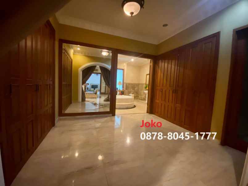 dijual rumah komplek widya chandra