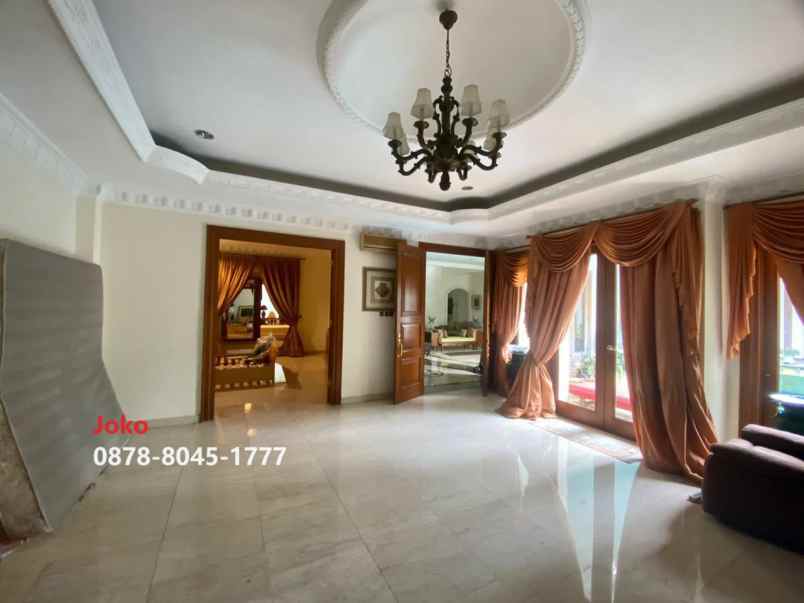 dijual rumah komplek widya chandra