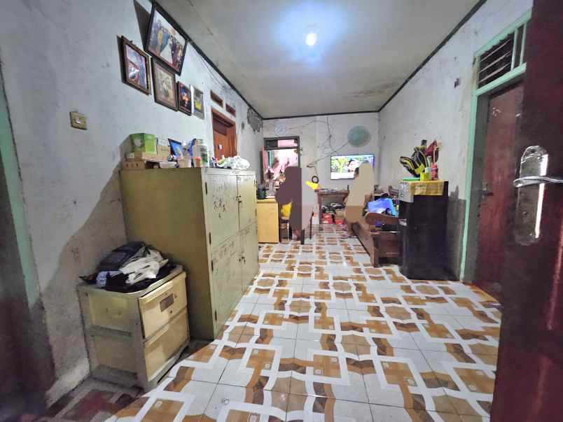 dijual rumah kontrakan 5 pintu