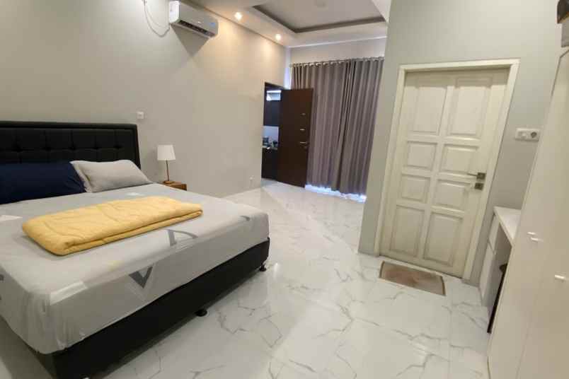 dijual rumah kp rahayu