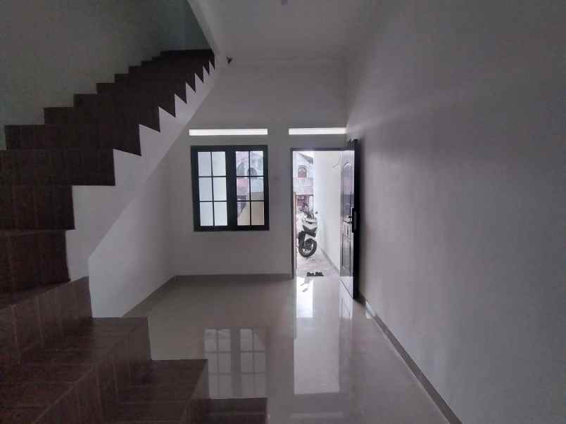 dijual rumah kramat jati