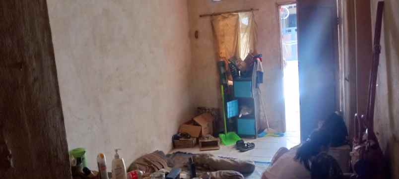 dijual rumah lingkungan perumahan