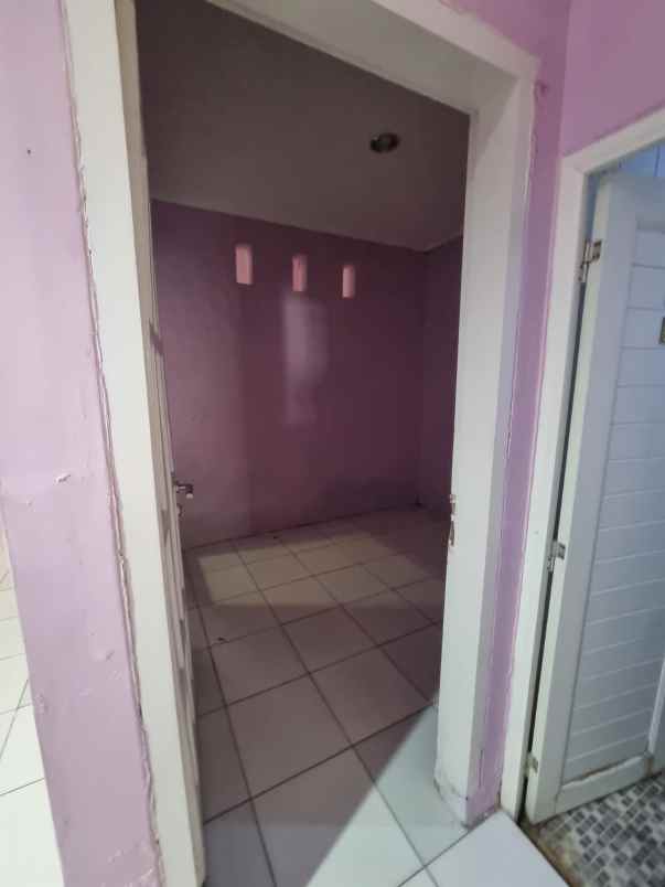 dijual rumah lokasi greenwood manyaran