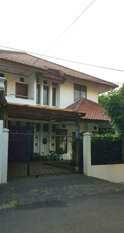 dijual rumah lokasi strategis hanya 1 5