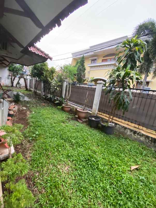 dijual rumah lokasi strategis hanya 1 5