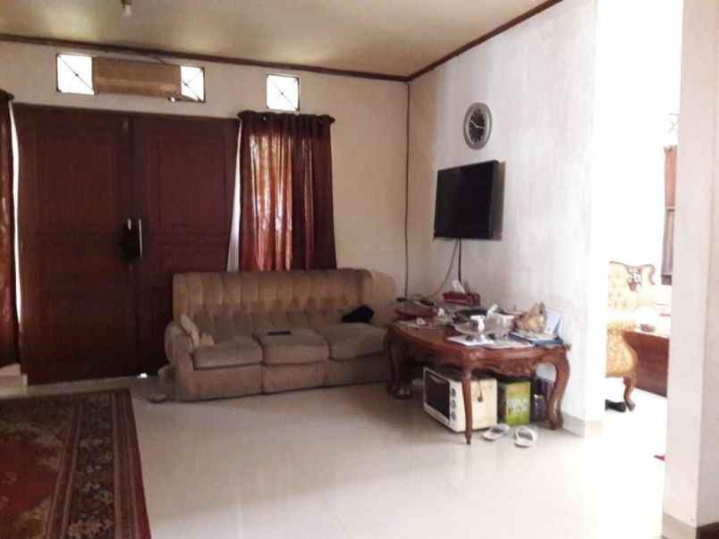 dijual rumah lokasi strategis hanya 1 5