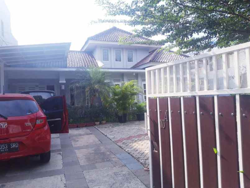 dijual rumah luas asri lokasi di pondok labu cilandak