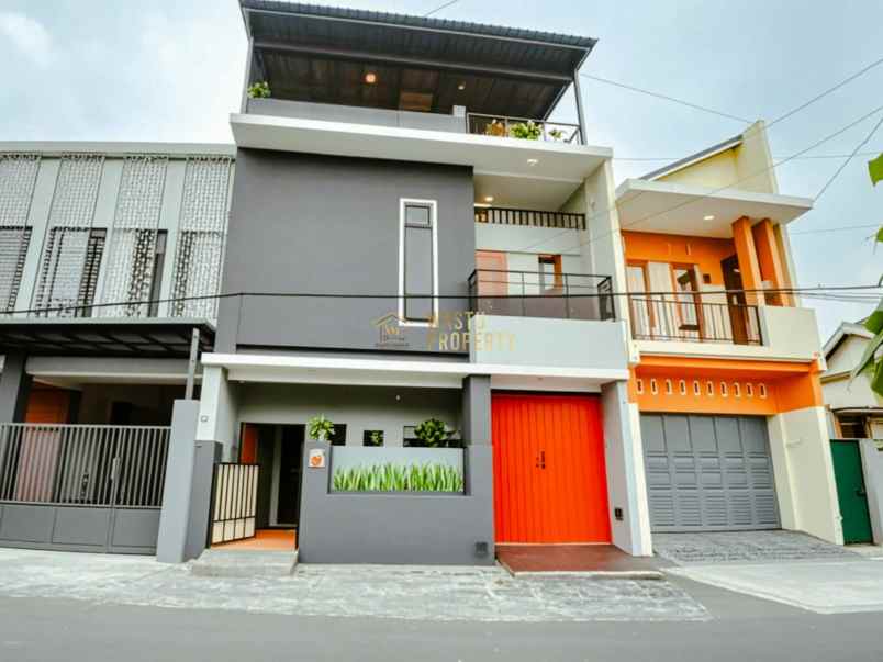 dijual rumah maguwoharjo depok sleman