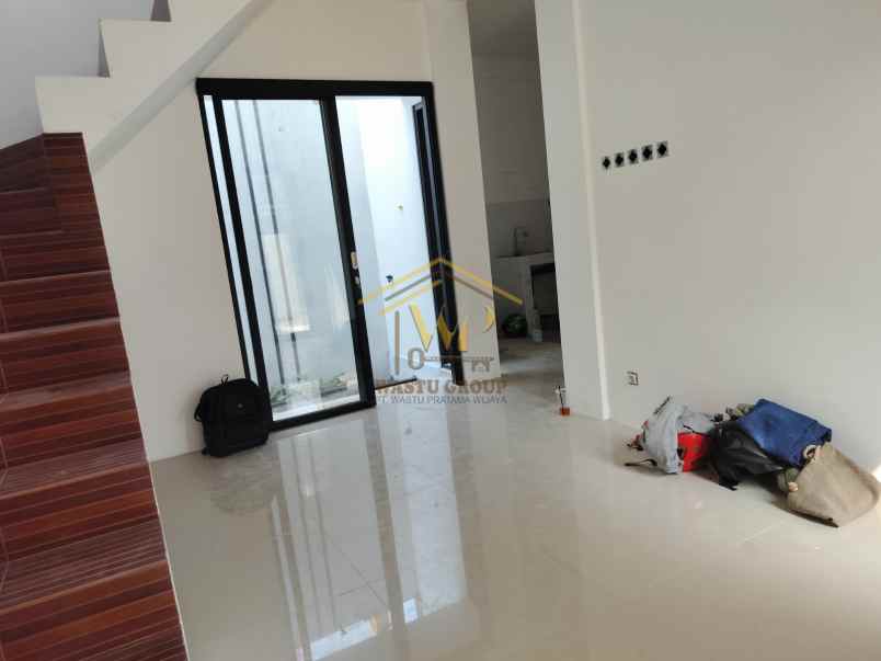 dijual rumah maguwoharjo sleman