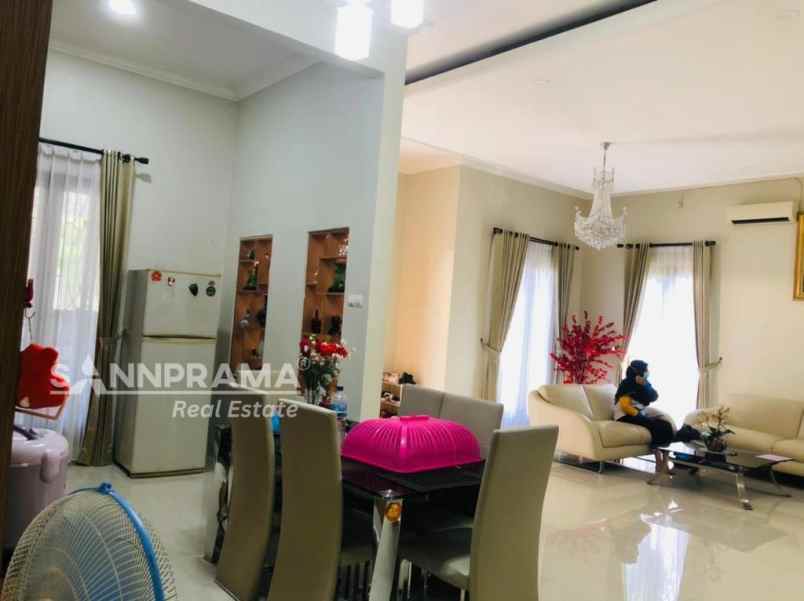 dijual rumah mampang