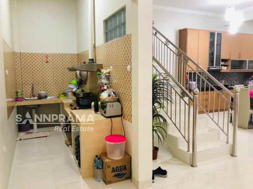 dijual rumah mampang