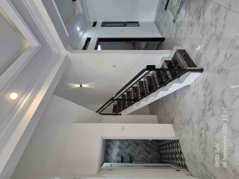 dijual rumah mampang pancoran mas depok