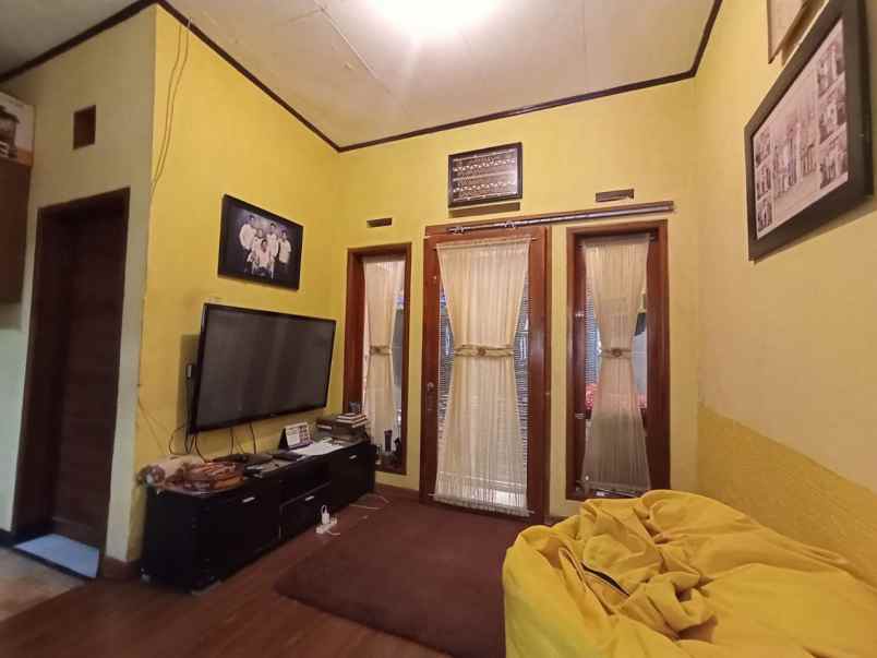 dijual rumah margahayu