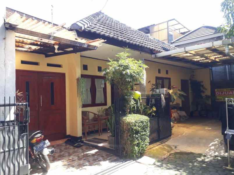dijual rumah margahayu
