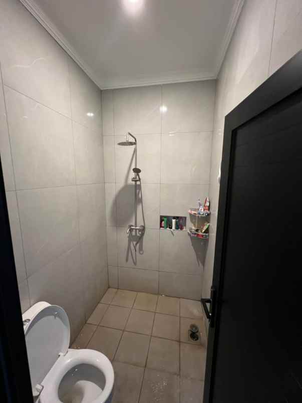 dijual rumah matraman jaktim
