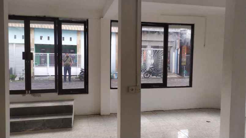 dijual rumah medayu utara